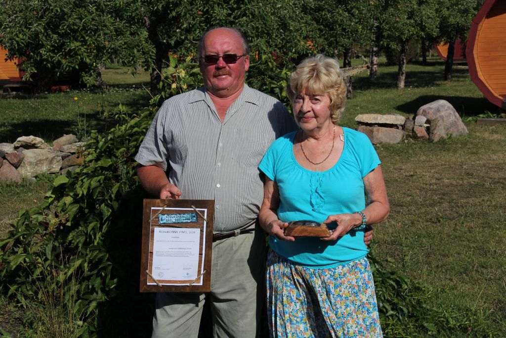 Hiiumaa kogukonna pärl 2013_Ester Tammise ja Toivo Platovi pere