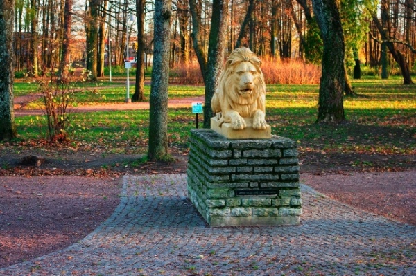 PRII SISSEPÄÄS! Löwenruh pargis toimub kultuuriprogrammiga Kristiine kevadlaat