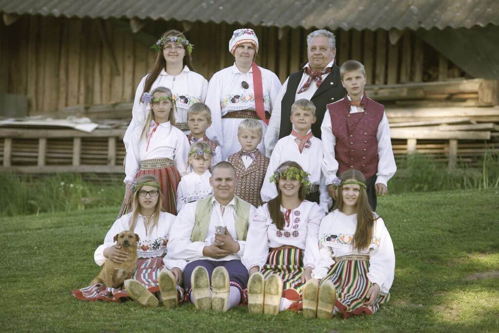 Fotograaf Merike Kens jäädvustas suurpere kauneid eluhetki
