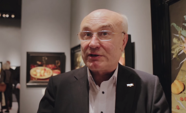 Kunstiajaloolane Vadim Sadkov annab Eestis loengu näituse „Kunst valitseb“ teemal