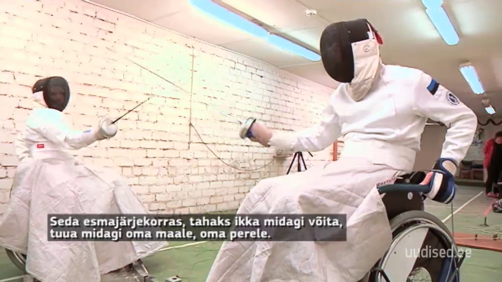 Ratastooli aheldatud inimesed saavad ennast teostada läbi vehklemise