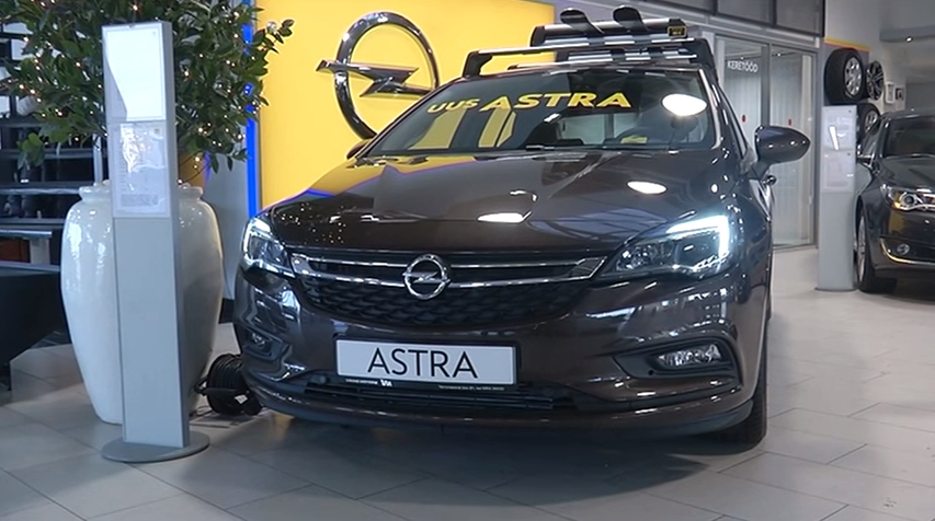 ROOLI VÕIM! Opel Astra tõrjus kuu auto konkurentsist Renault Talismani