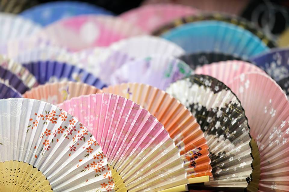 PÜHAPÄEVAL! Esimene jaapanipärane uusaastaturg toob kireva meelelahutusprogrammi