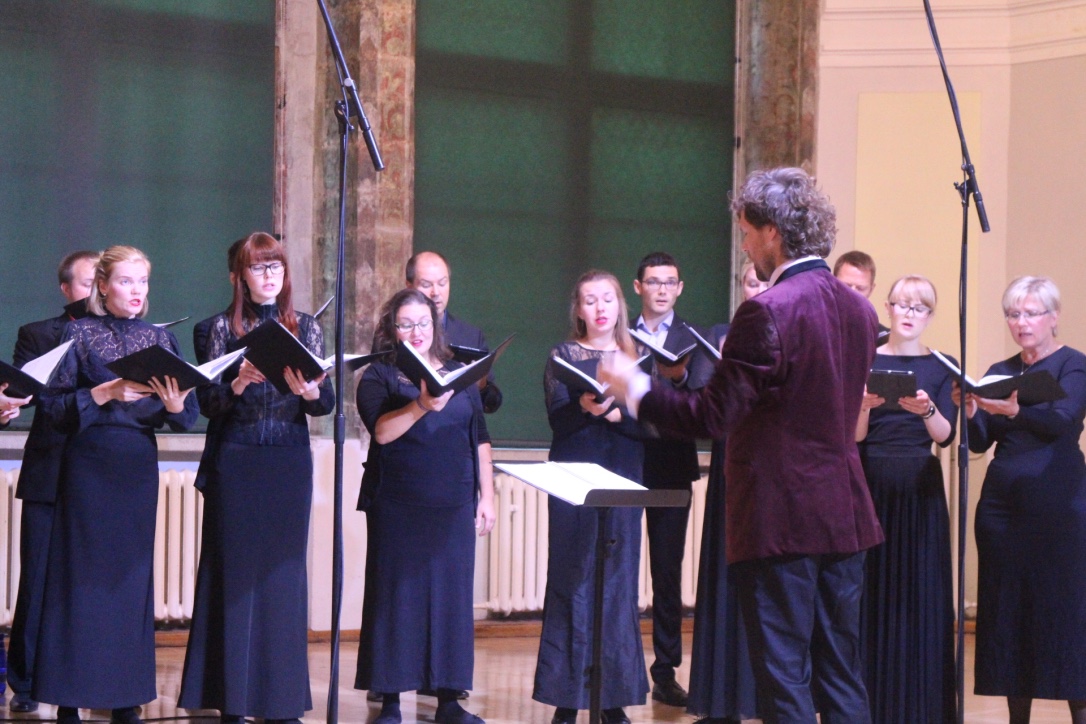 Collegium Musicale laulab Türil ja Kuressaares