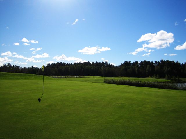 AJAKIRI GOLF! GOLFIPÄEV KEVADPÜHAL! Haapsalu Golf ootab huvilisi palle lennutama